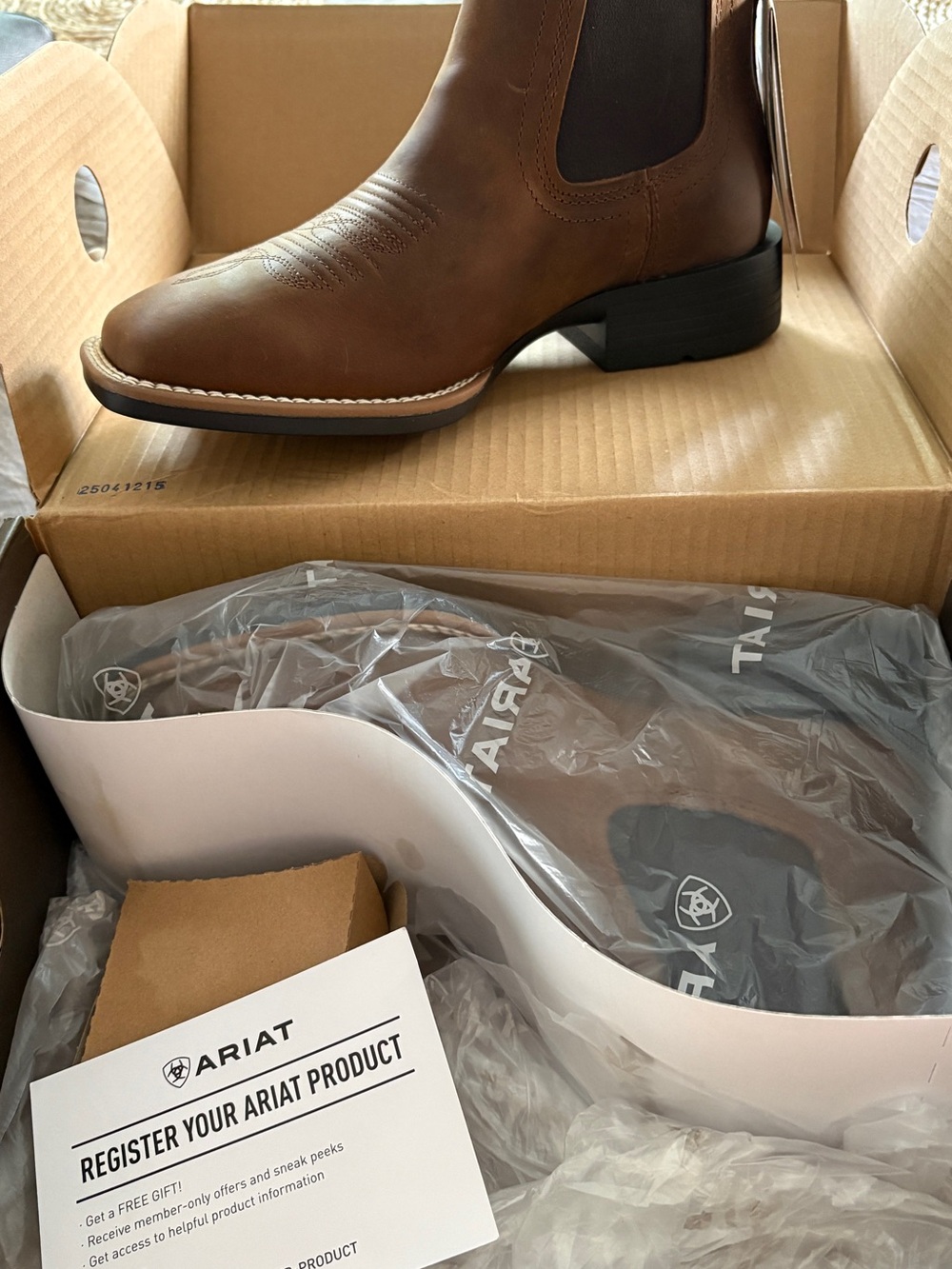Ariat Chestnut Brown Chelsea Western Boot size 6